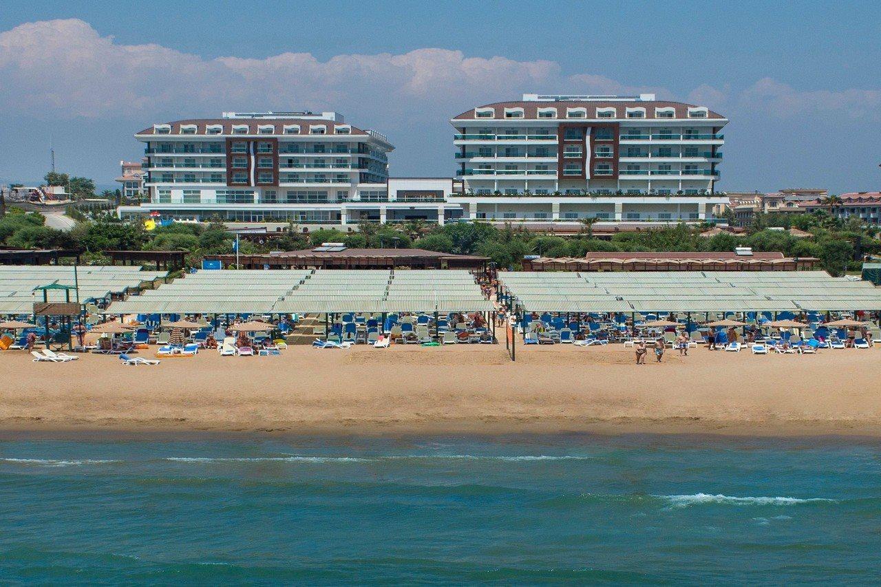 Adalya Ocean Deluxe Hotel Side Exterior photo